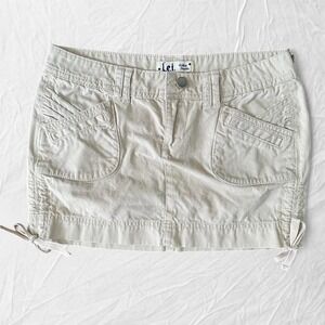 Lei cream mini skirt